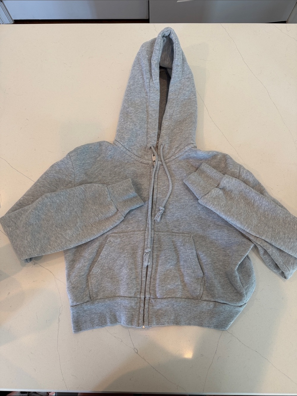 brandy melville woman’s cropped zip up